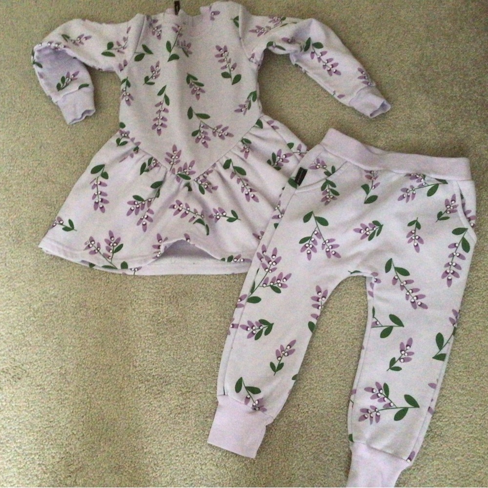 DOT AUSTRALIA LAVENDER FLORAL LOG SLEEVE SWEATSHIRT DRESS WITH JOGGER PANT- 3T